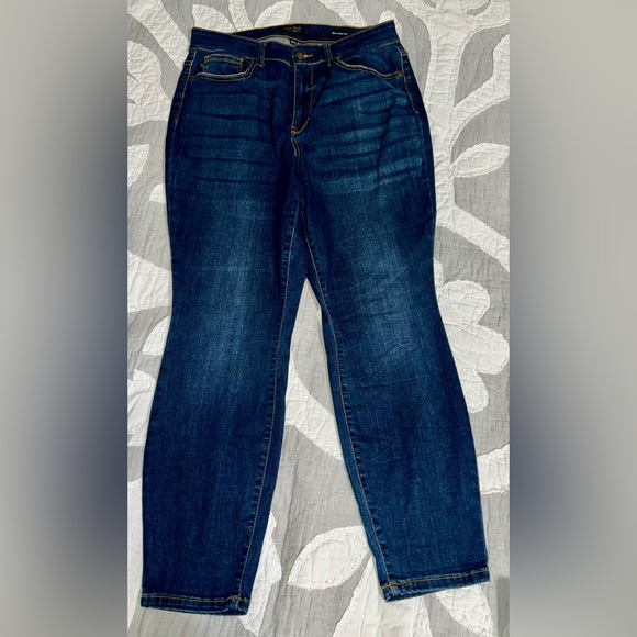 Judy Blue high waist relaxed fit dark wash size 16w - Picture 2 of 4